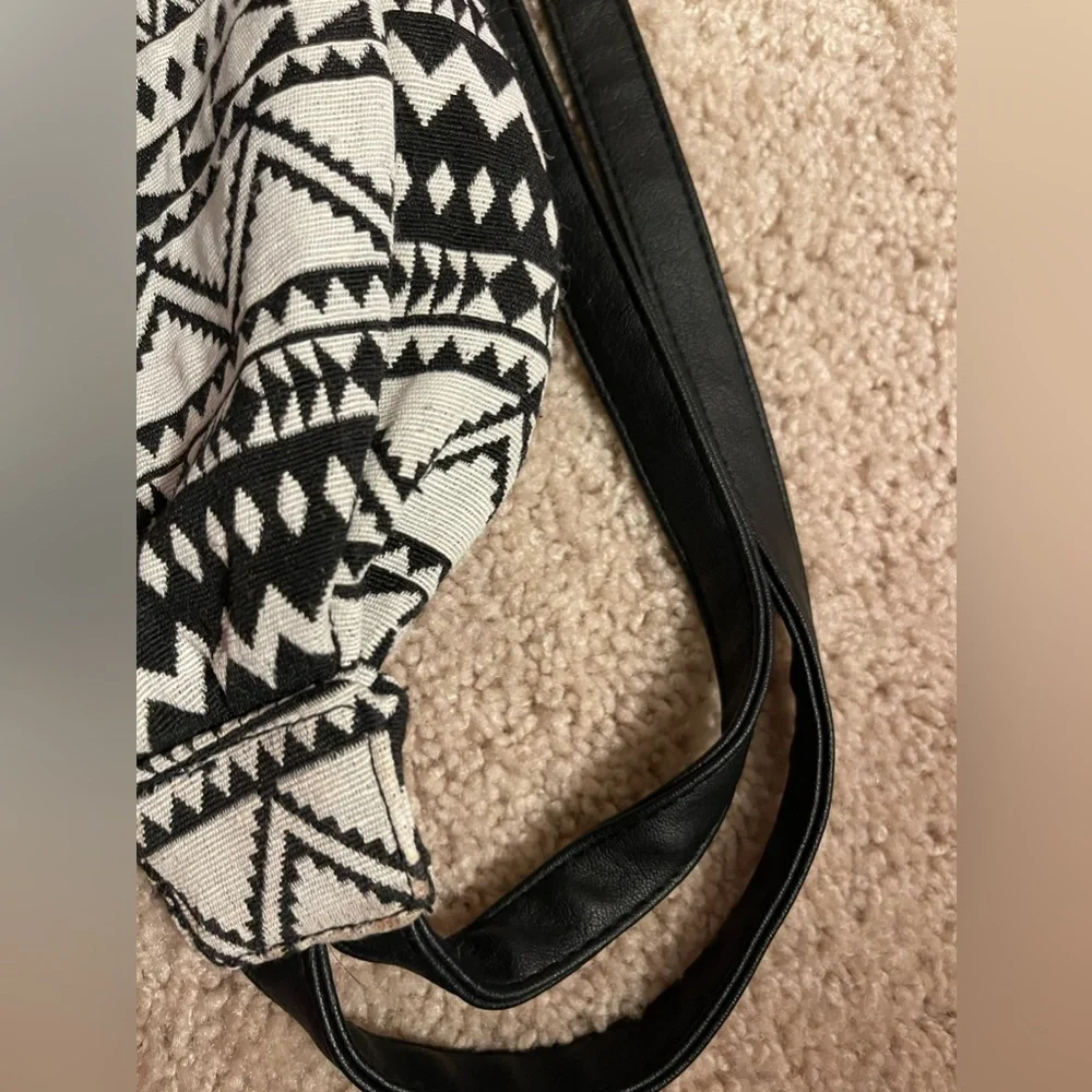 Aztec Mini Backpack - Picture 3 of 12